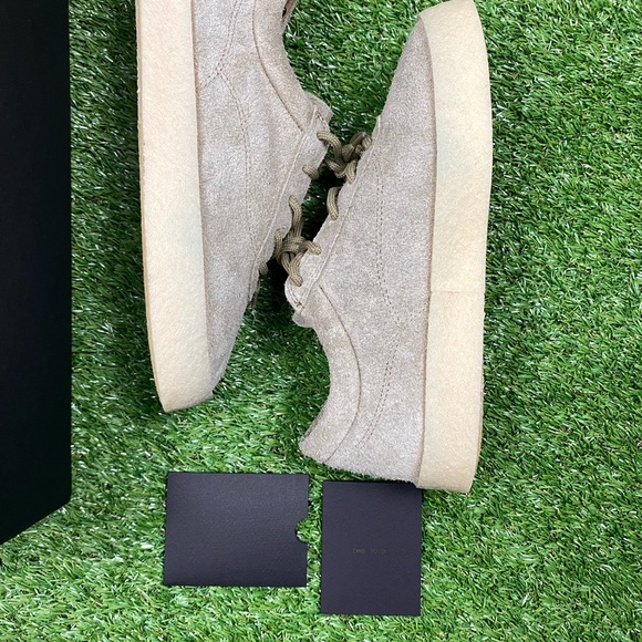 New in box Yeezy Season 6 crepe sneaker thick shaggy suede taupe tonial size 38 - Picture 3 of 5